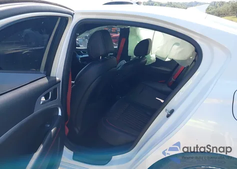 2022 Genesis G70 3.3T Rwd z USA, uszkodzony, nr VIN KMTG54TE8NU103943